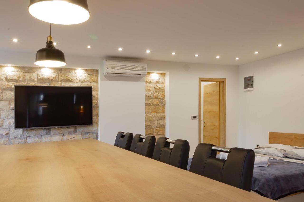 Apartments Marinici Rijeka - With Private Parking المظهر الخارجي الصورة