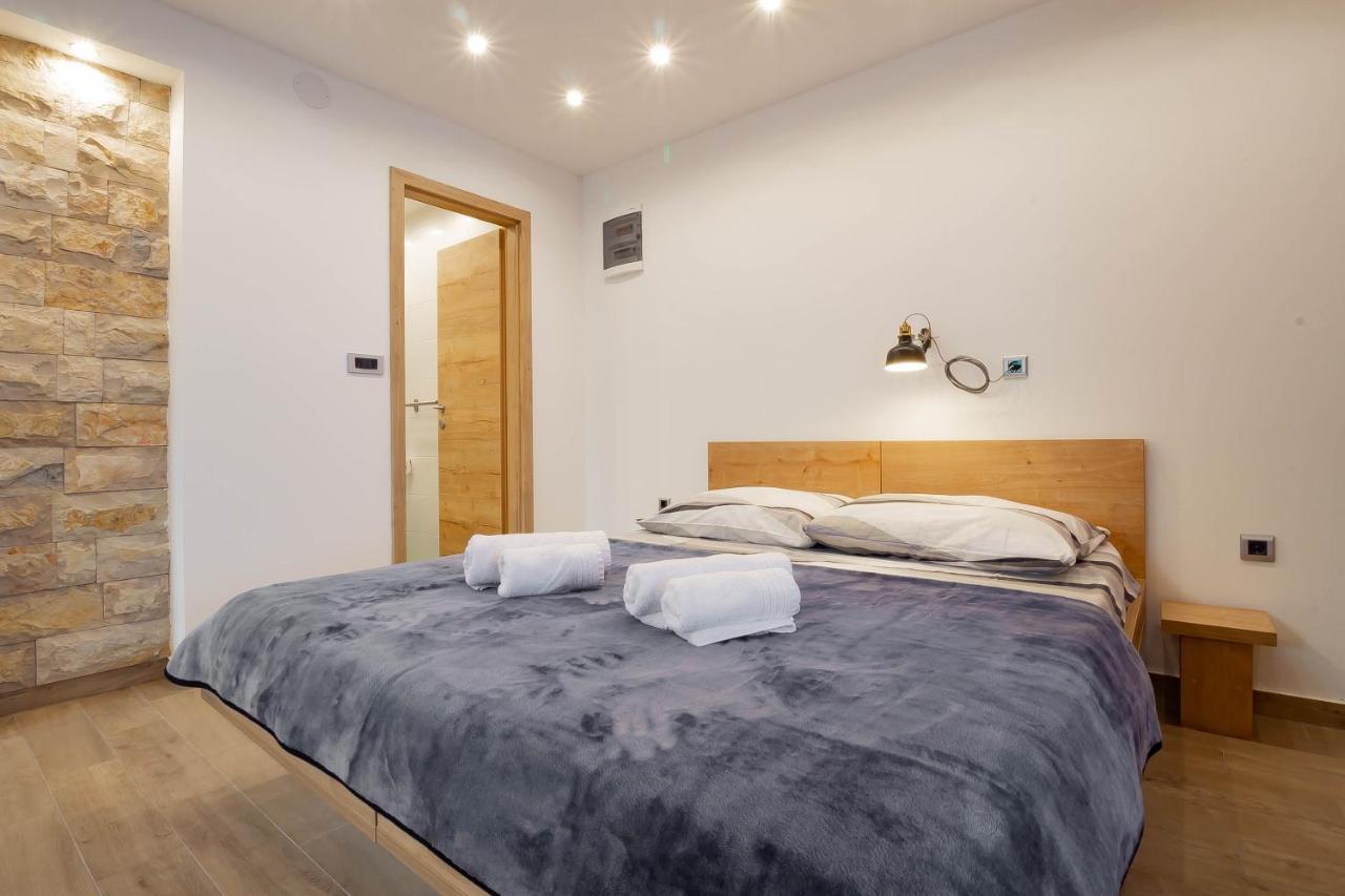 Apartments Marinici Rijeka - With Private Parking المظهر الخارجي الصورة